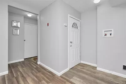 102A Claremont Avenue, West Babylon, NY 11704 - Photo 23