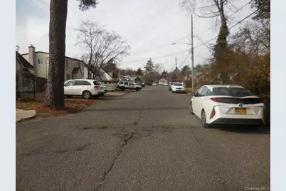 20 Washington Avenue, Brentwood, NY 11717 - Photo 7