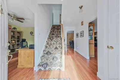 23 Foxboro Avenue, Farmingville, NY 11738 - Photo 17