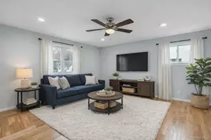 46 Falcon Dr, Hauppauge, NY 11788 - Photo 13