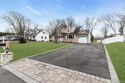 46 Falcon Drive, Hauppauge, NY 11788 - Photo 3