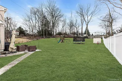 46 Falcon Drive, Hauppauge, NY 11788 - Photo 21