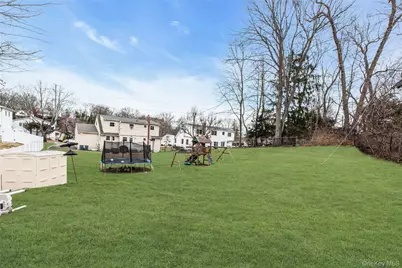 46 Falcon Drive, Hauppauge, NY 11788 - Photo 27