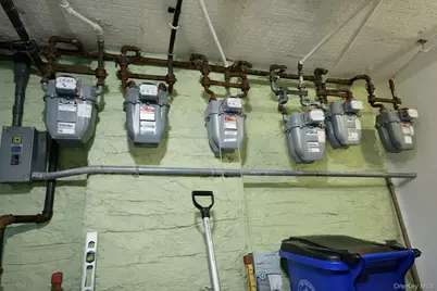 1679 Gates Avenue, Ridgewood, NY 11385 - Photo 15