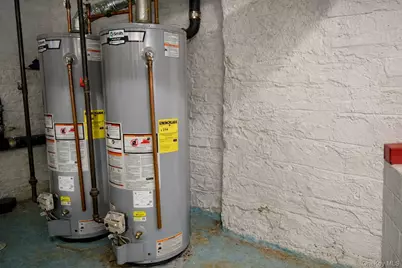 1679 Gates Avenue, Ridgewood, NY 11385 - Photo 17