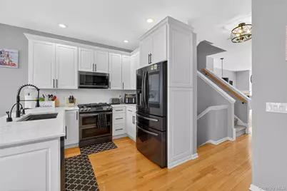 310 Bridgeview Drive, Poughkeepsie, NY 12601 - Photo 7