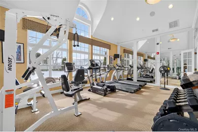 310 Bridgeview Drive, Poughkeepsie, NY 12601 - Photo 5