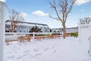 310 Bridgeview Dr, Poughkeepsie, NY 12601 - Photo 29