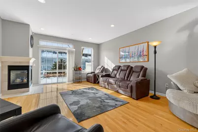 310 Bridgeview Drive, Poughkeepsie, NY 12601 - Photo 19