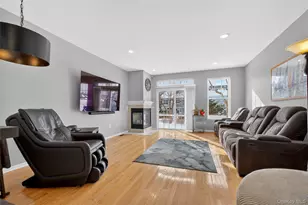 310 Bridgeview Dr, Poughkeepsie, NY 12601 - Photo 17