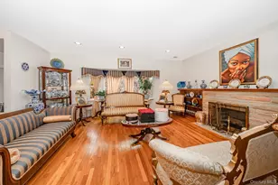 824 Lawrence Ct, West Hempstead, NY 11552 - Photo 3