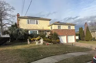 824 Lawrence Ct, West Hempstead, NY 11552 - Photo 3