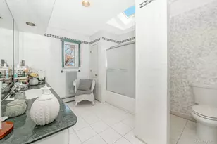 824 Lawrence Ct, West Hempstead, NY 11552 - Photo 17