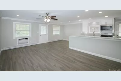 146 Montauk Highway #14, Westhampton, NY 11977 - Photo 5