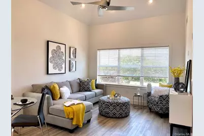 148 South Front Street #PH318, Farmingdale, NY 11735 - Photo 5