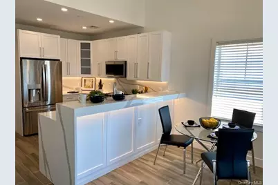 148 South Front Street #PH318, Farmingdale, NY 11735 - Photo 3