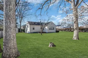 252 Toronto Ave, Massapequa, NY 11758 - Photo 21