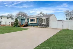 160 Stahley St, Brentwood, NY 11717 - Photo 3