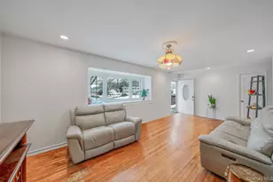 160 Stahley St, Brentwood, NY 11717 - Photo 7