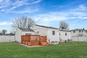 160 Stahley St, Brentwood, NY 11717 - Photo 21