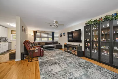 32 Pearsall Avenue #3F, Glen Cove, NY 11542 - Photo 11