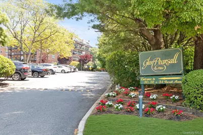 32 Pearsall Avenue #3F, Glen Cove, NY 11542 - Photo 1
