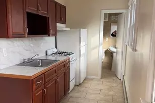 29 C Bay Shore Ave, Bay Shore, NY 11706 - Photo 3