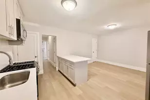 678 Willis Ave, Williston Park, NY 11596 - Photo 3