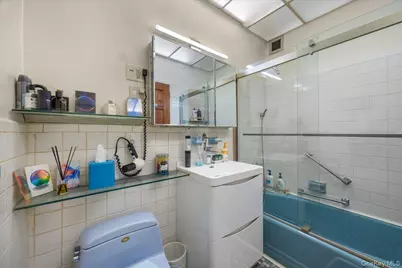 1015 Old Post Road #2C, Mamaroneck, NY 10543 - Photo 13