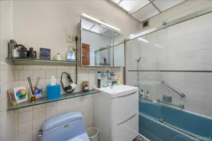 1015 Old Post Rd, Mamaroneck, NY 10543 - Photo 13