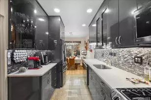 1015 Old Post Rd, Mamaroneck, NY 10543 - Photo 11