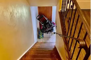 375 Barleau St, Brentwood, NY 11717 - Photo 5