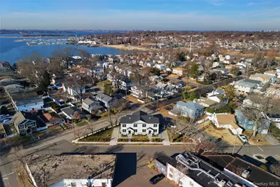 1 Manhasset Avenue, Port Washington, NY 11050 - Photo 29