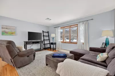 32 Louise Lane, Hopewell Junction, NY 12533 - Photo 5