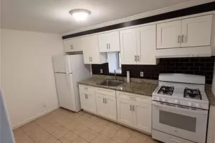 35 Washington Ave N, White Plains, NY 10603 - Photo 3