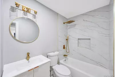 27 Ash Street, Central Islip, NY 11722 - Photo 13