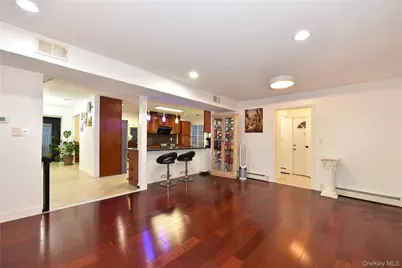 116 Nottingham Road, Manhasset Hills, NY 11040 - Photo 9