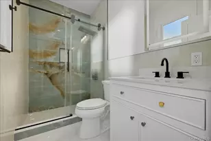 27 Poppy Ln, Levittown, NY 11756 - Photo 27