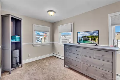 219 Hyman Avenue, West Islip, NY 11795 - Photo 17