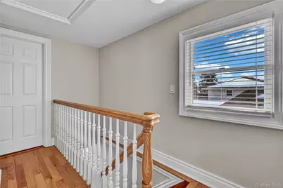219 Hyman Avenue, West Islip, NY 11795 - Photo 15