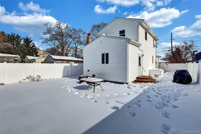 219 Hyman Avenue, West Islip, NY 11795 - Photo 21