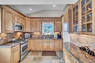 219 Hyman Ave, West Islip, NY 11795 - Photo 11