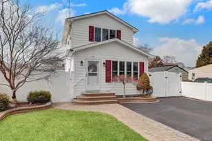 219 Hyman Ave, West Islip, NY 11795 - Photo 25