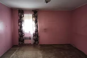 840 Sharon Ln, Westbury, NY 11590 - Photo 15