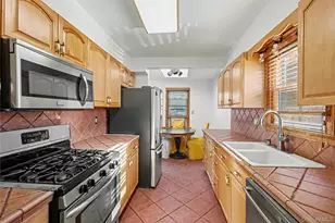 12 King St, Freeport, NY 11520 - Photo 11