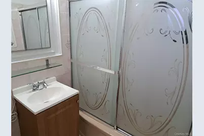 20206 Rocky Hill Road #C1, Bayside, NY 11361 - Photo 15