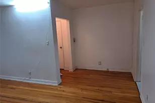 202-06 Rocky Hill Rd, Bayside, NY 11361 - Photo 13