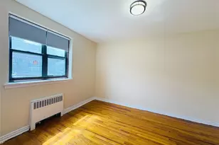 202-06 Rocky Hill Rd, Bayside, NY 11361 - Photo 11