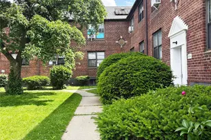 202-06 Rocky Hill Rd, Bayside, NY 11361 - Photo 19