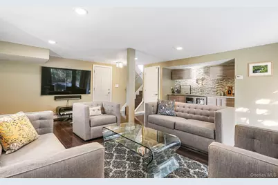 164 Drisler Avenue, White Plains, NY 10607 - Photo 29